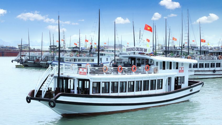 Giá thuê tàu thăm vịnh Hạ Long
