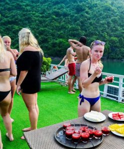 Tour Du Lịch Hạ Long Tuần Châu 2 Ngày 1 Đêm