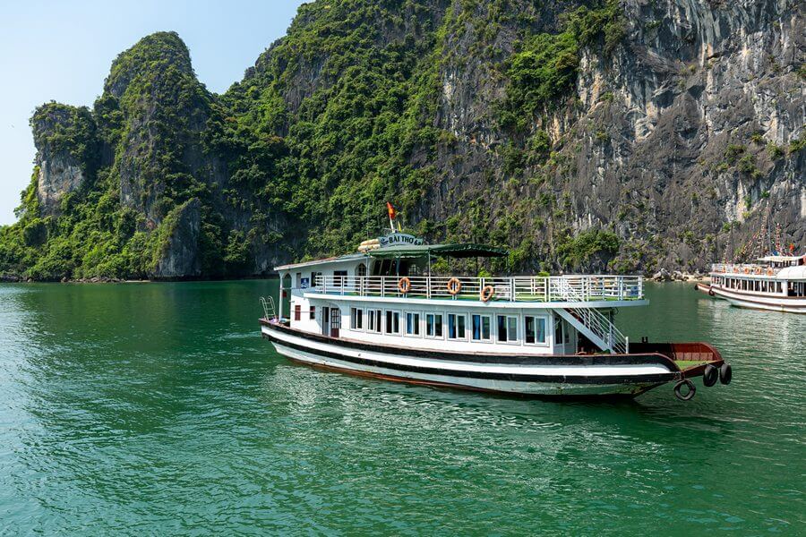 Tàu gỗ 48 chỗ
