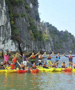Chèo thuyền kayak - Vịnh Lan Hạ